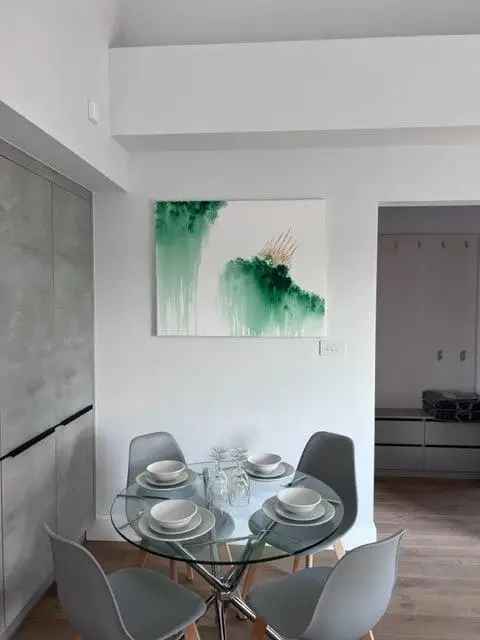 2 Bedroom Furnished Apartment 1200+ sq ft