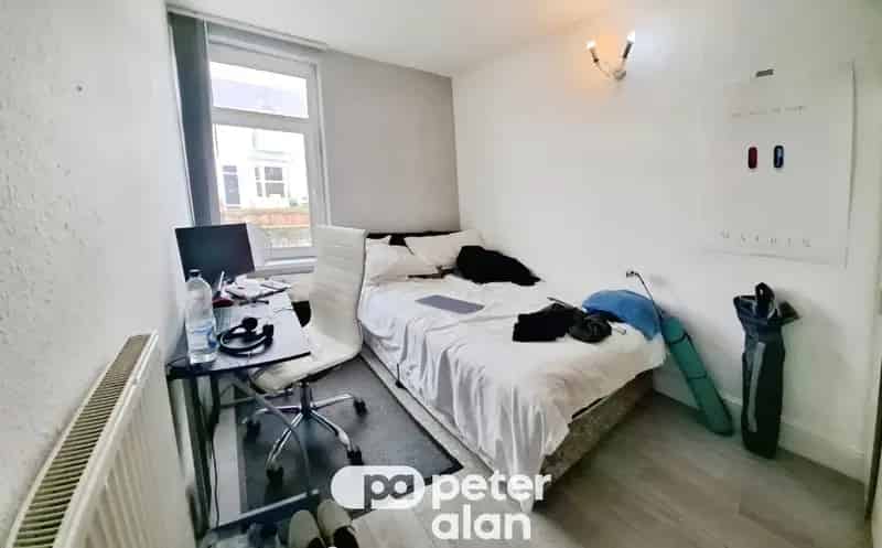2 Bedroom Furnished Flat in Sketty Swansea