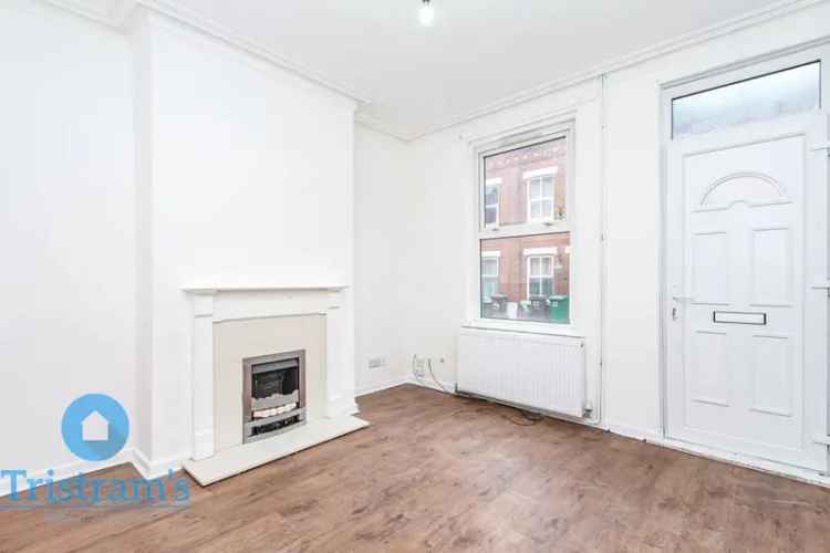 4 Bedroom Terraced House To Rent