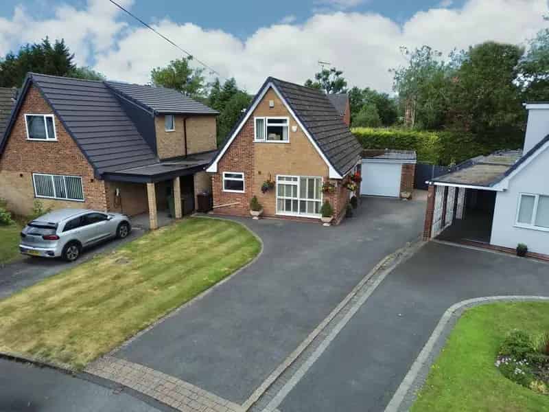 3 Bedroom Detached Bungalow For Sale