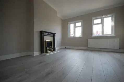 3 Bedroom Flat London - Newly Refurbished