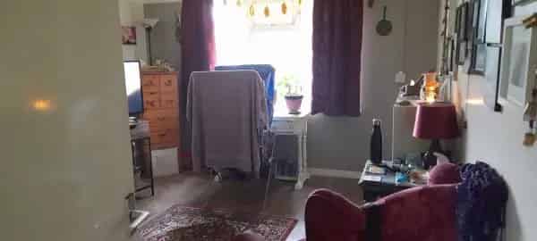 One Bedroom Bungalow Near Town