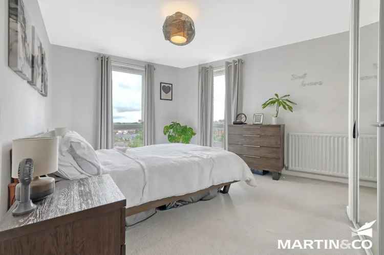 Flat For Sale in Chelmsford, England