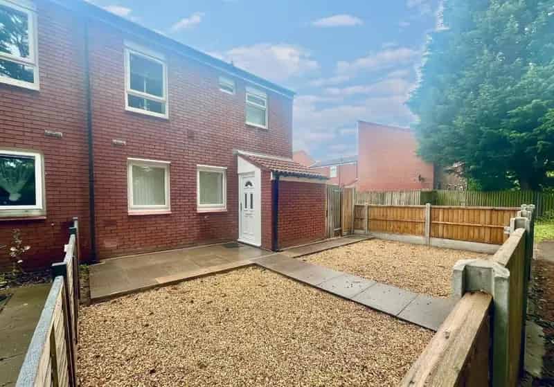 3 Bedroom End Terrace House for Sale