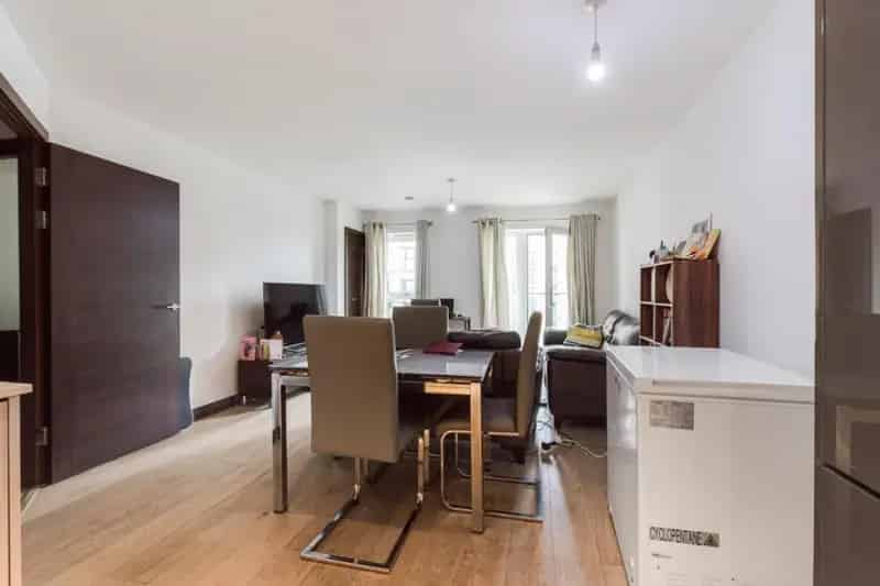 2 Bed Flat for Sale in Langley Square, Dartford
