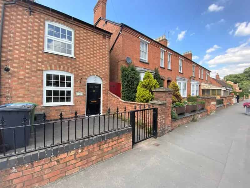 2 bedroom House
 To Rent