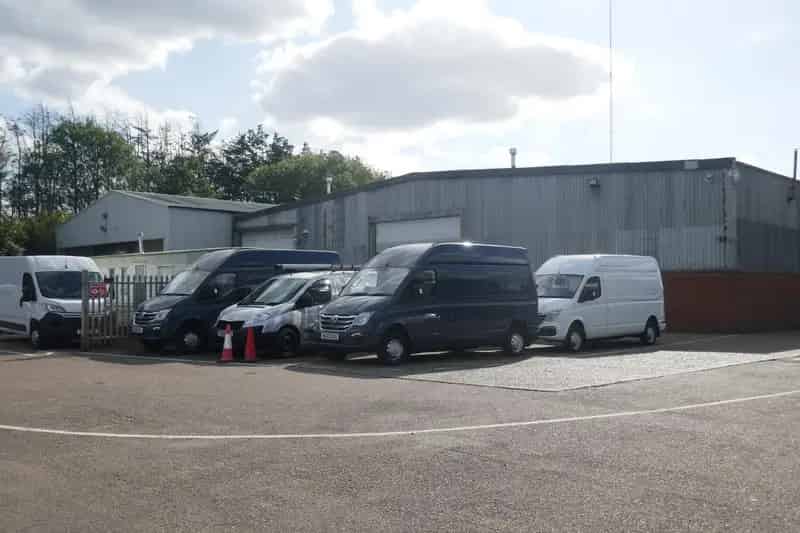Industrial Units Near M11 J7: 34,413 sq ft Warehouse with Large Yard