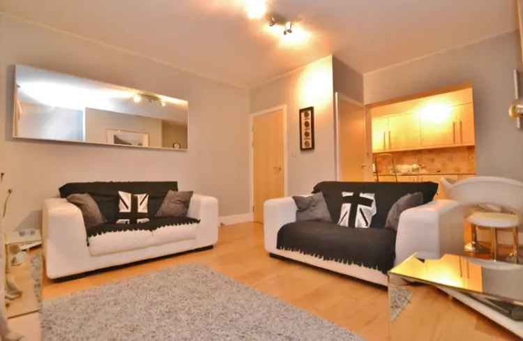2 Bedroom Flat House to Rent in Morley