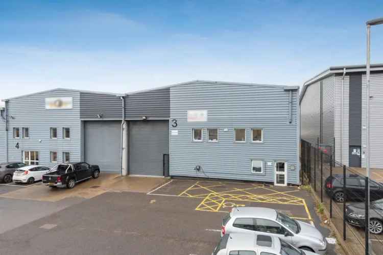 Industrial For Rent in Long Crendon, England