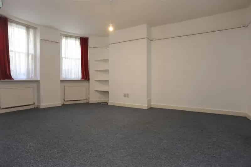 4 Bedroom Maisonette Kemptown Central Seafront