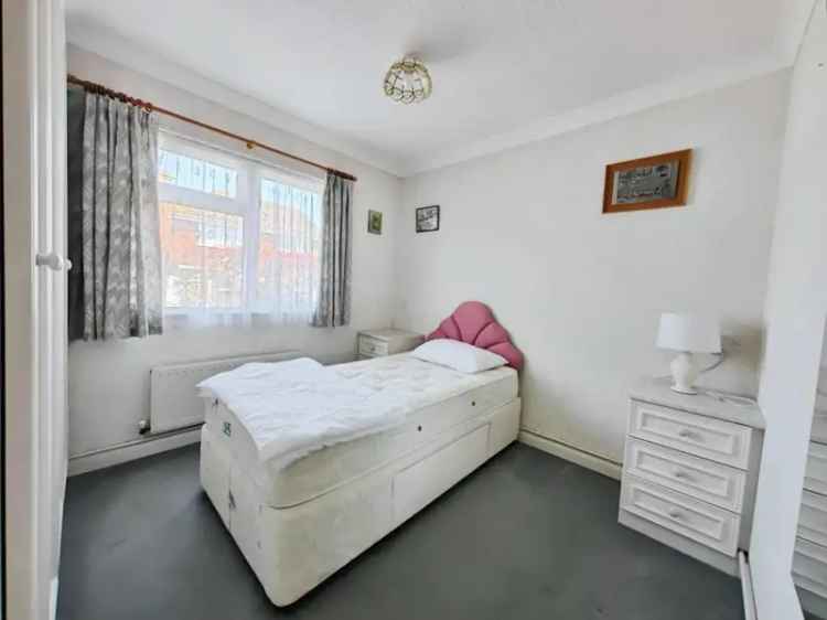 2 bed house for sale