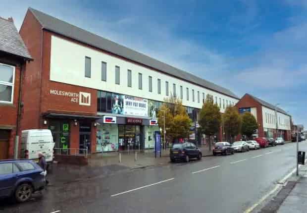 Commercial property For Rent , Rochdale, England