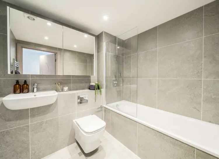 Luxury One Bedroom Penthouse Apartment in London