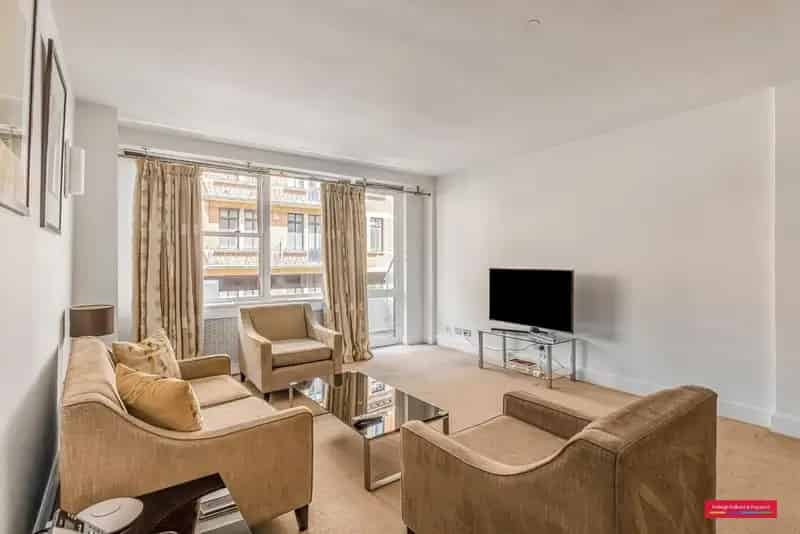 Three Bedroom Apartment Marylebone