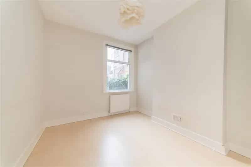 1 Bedroom Flat House to Rent