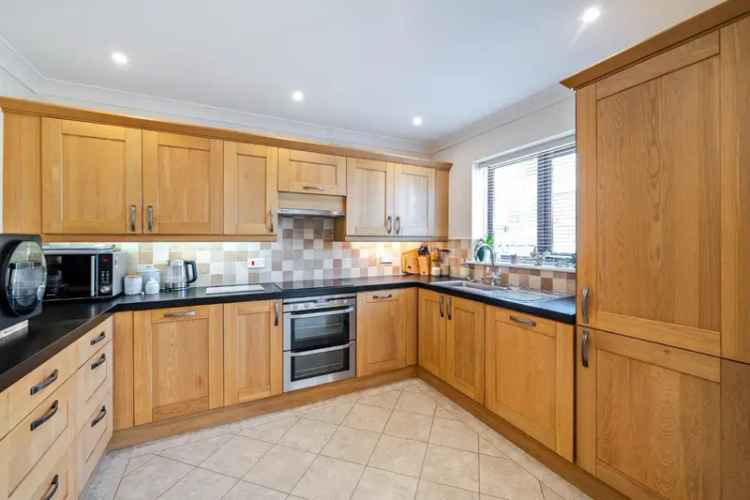 3 Bedroom Detached House for Sale in Towton Tadcaster