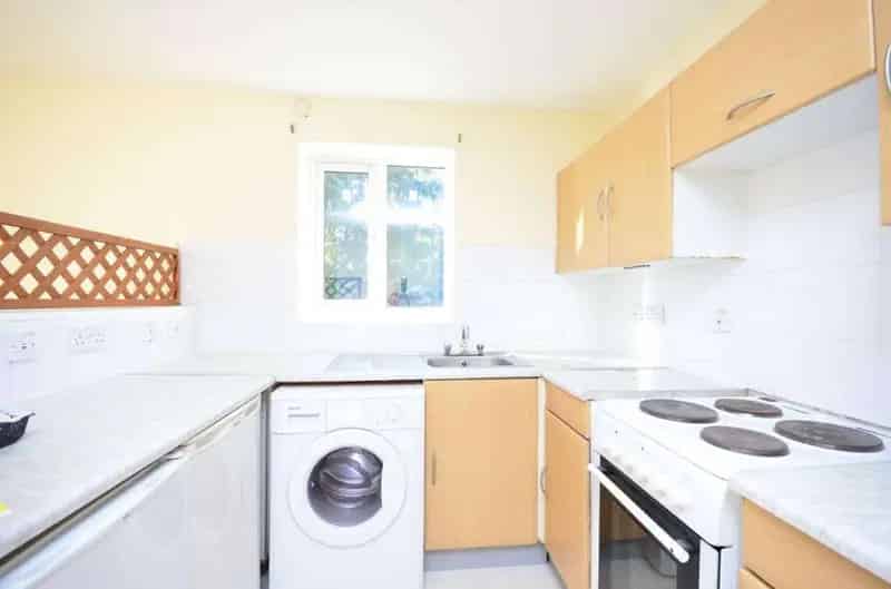 1 Bedroom Apartment House to Rent