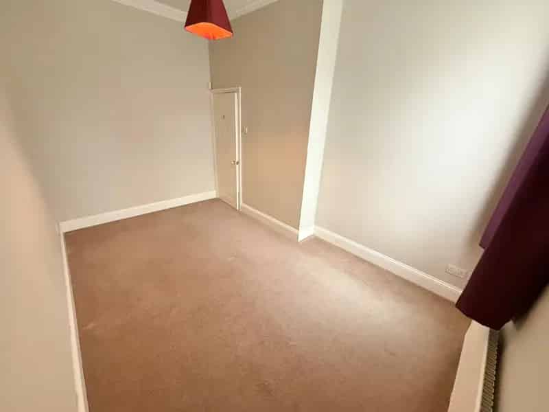 2 Bedroom Flat To Let - Available 16/06/2025