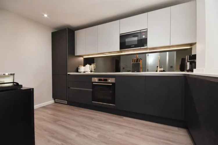 Billericay High Street Executive One Bedroom Apartment