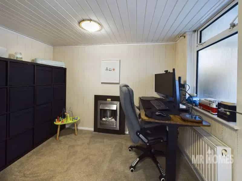 2 Bed Semi Detached House For Sale