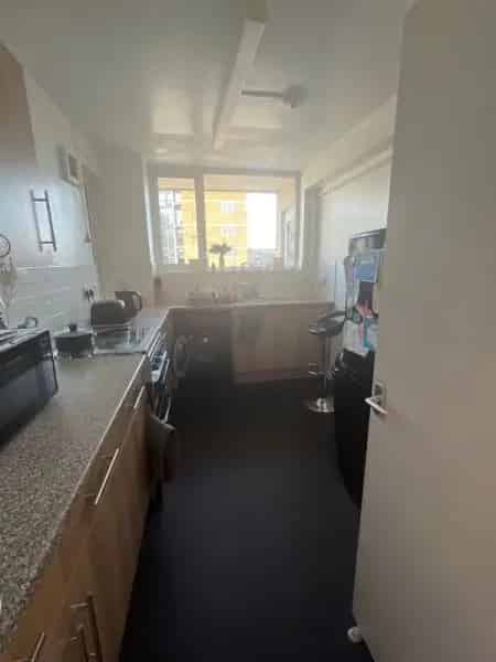 2 Bed Flat Home Swap Near London Hospital