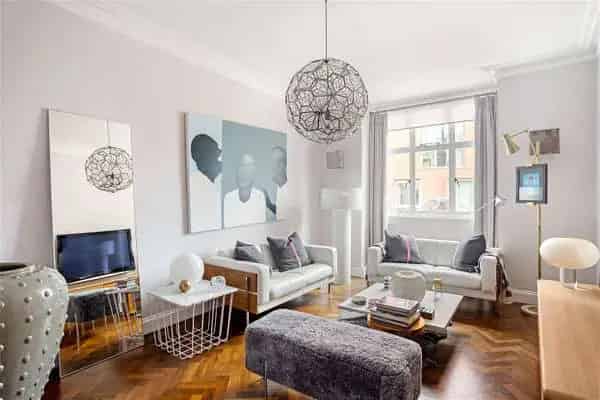 2-Bedroom Apartment in Prestigious Period Building