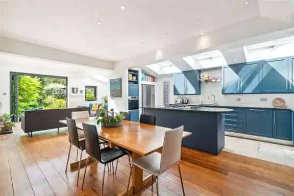 Five Bedroom Family Home with Large Garden London SW17