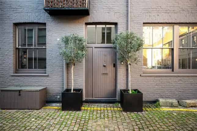Mews house for sale in Ensor Mews, South Kensington, London SW7