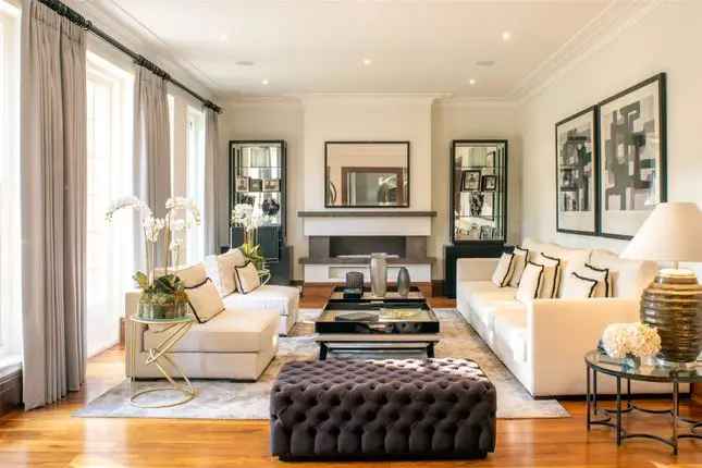Luxury 10086 sq ft Mansion for Sale in Hampstead