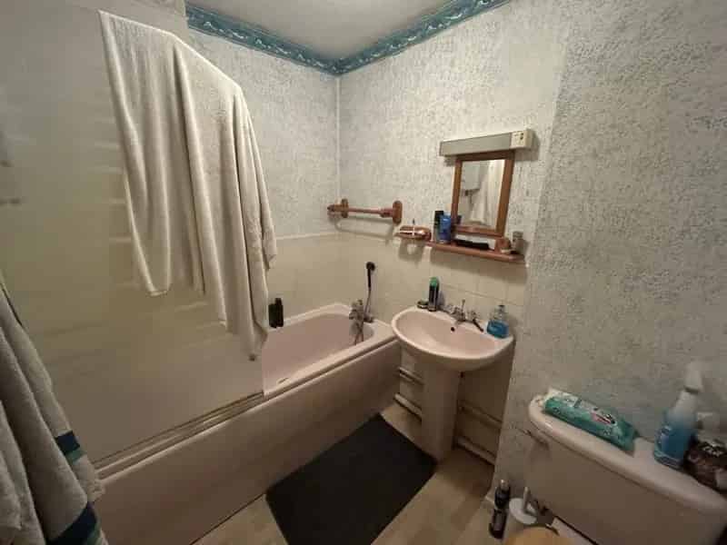 1 Bedroom Flat For Sale - First Time Buyer Investment