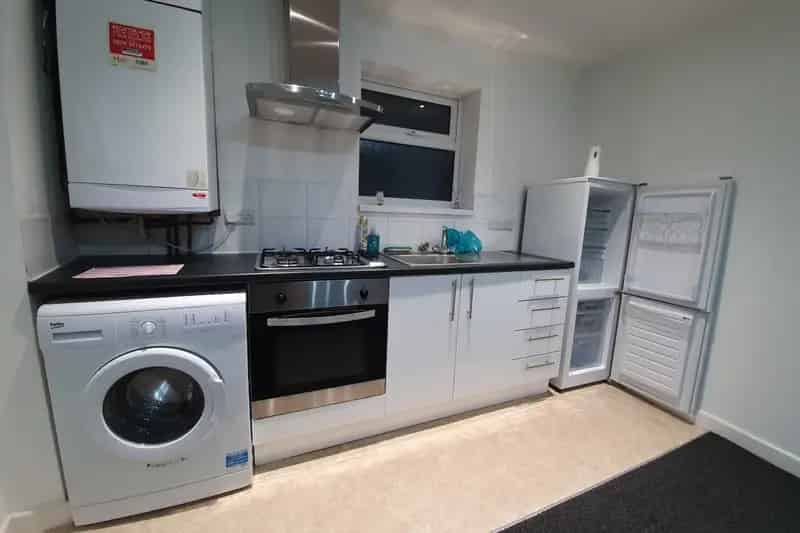 One Bedroom Apartment Modern Finish Pets Considered Available Mid-July