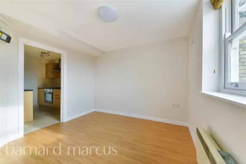 Two Double Bedroom Apartment Goldhawk Road