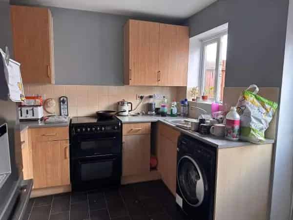 Family Home near Schools and Amenities