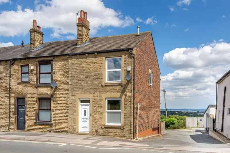 2 Bedroom End Terrace House for Sale No Onward Chain