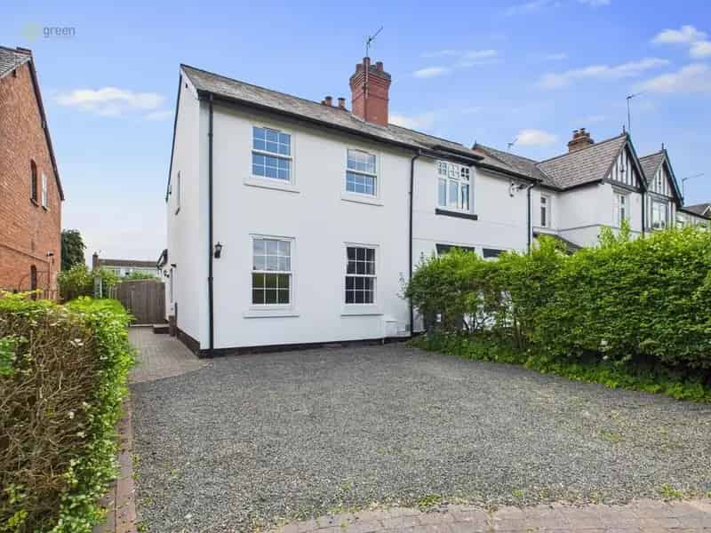 3 Bedroom Semi Detached House For Sale