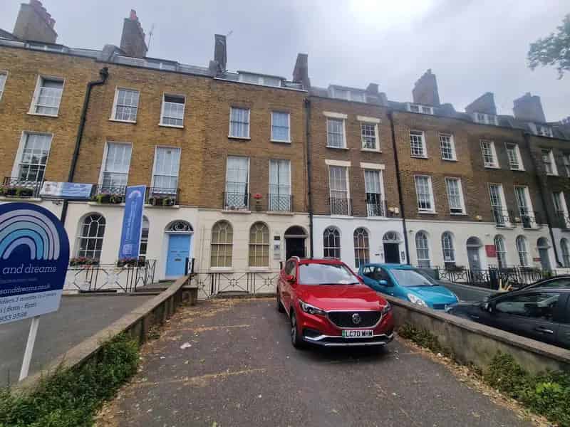 City Road Offices: Modern & Period Features, Excellent Transport Links