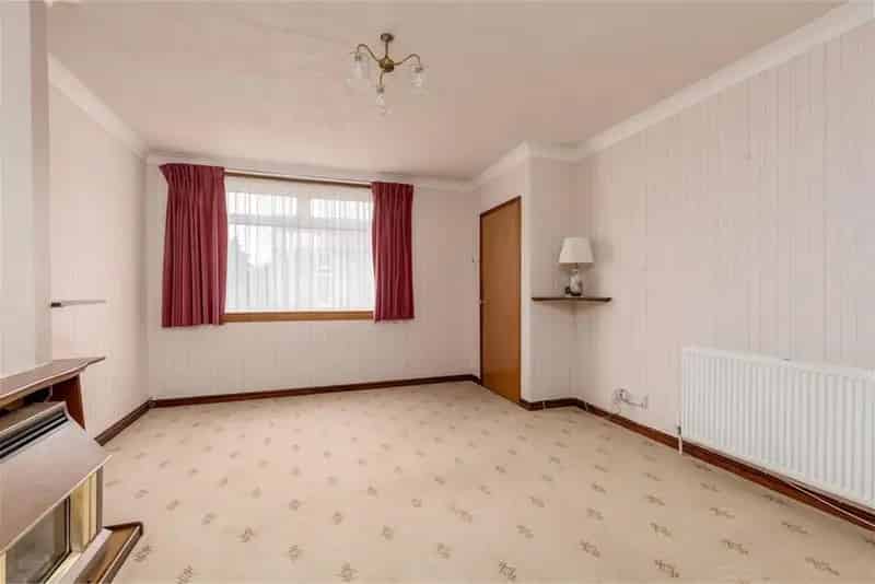 2 Bed Terraced House with Garden - Gas Central Heating