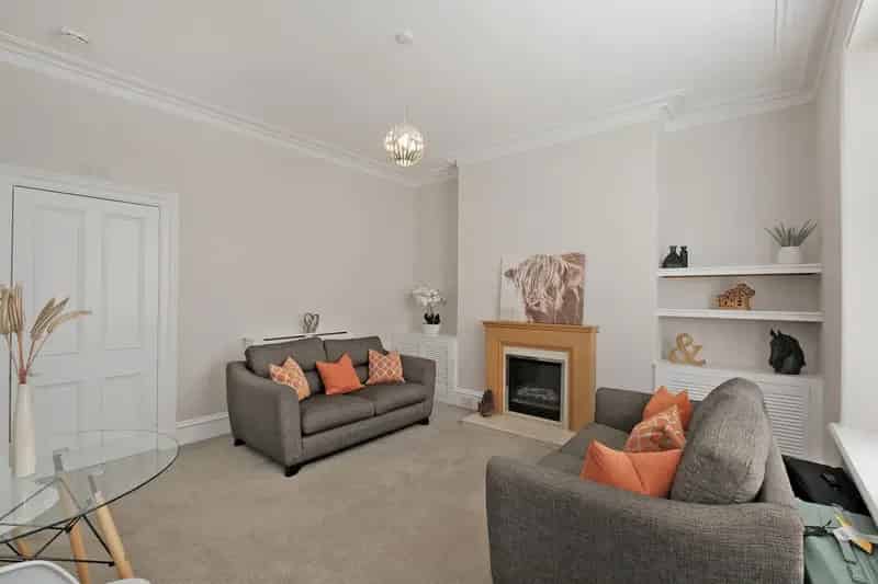 1 Bedroom Ground Floor Flat West City Centre