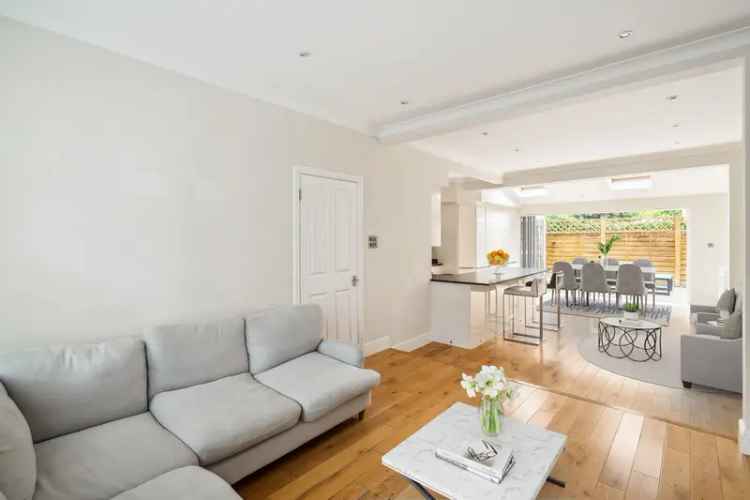 Terraced House for sale with 4 bedrooms, Melrose Road, London