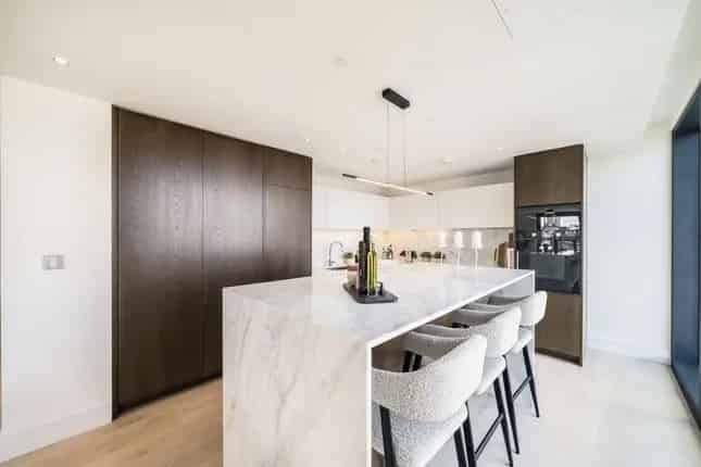 Luxury 3-Bedroom Apartment Chelsea Harbour