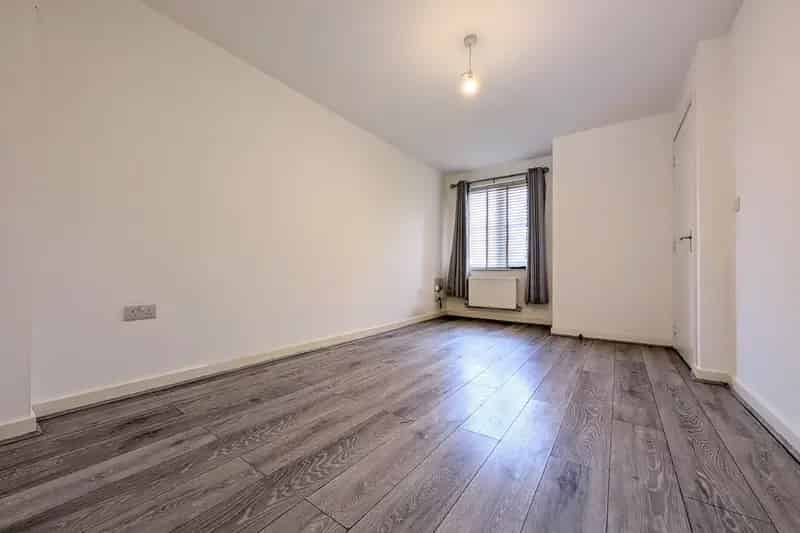 2 Bedroom Mid Terrace House Bridgend Zero Deposit Available