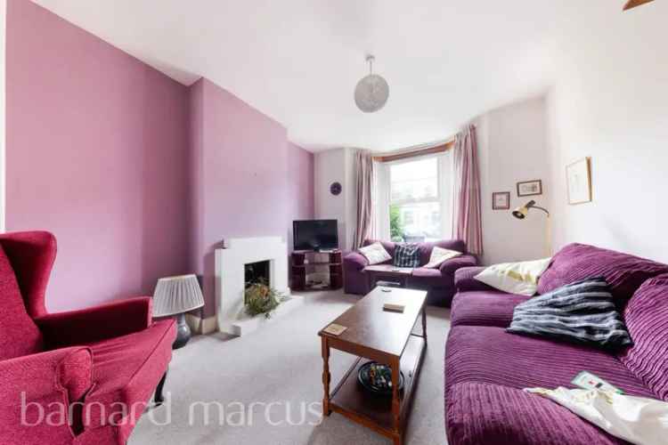 Three Bedroom House Near Streatham Station - Chain Free