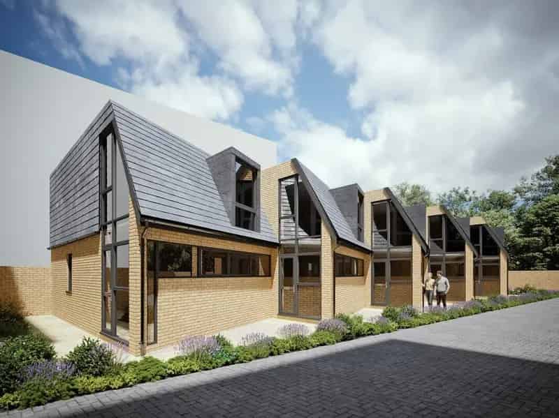 Luxury Houses in Slough Near Train Station