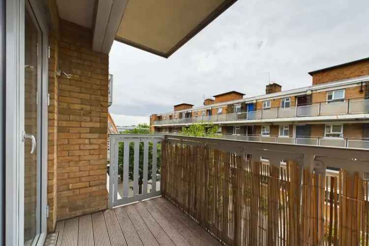 1 Bedroom Apartment near Battersea Park with 2 Private Terraces