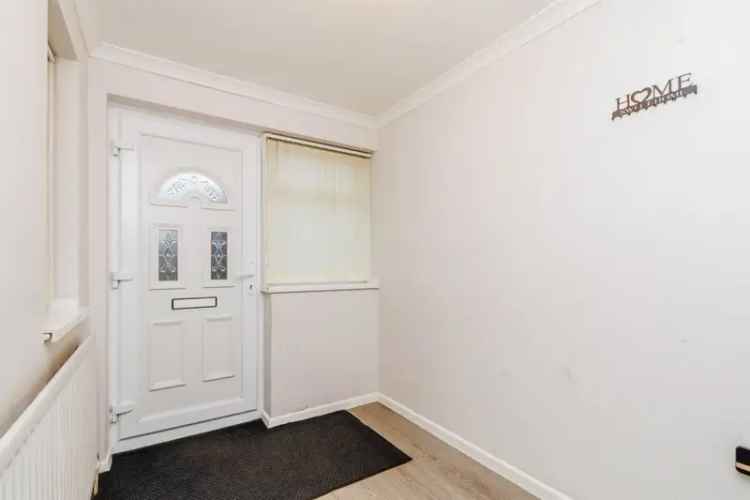 5 Bedroom Semi-Detached Family Home with Garage and Garden