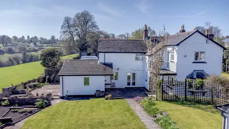 3 Bedroom Detached Cottage for Sale