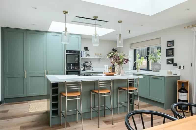 3 Bedroom Semi Detached House for Sale in Epsom