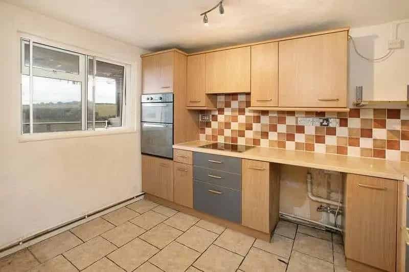 2 Bed Flat for Sale with River and Rural Views