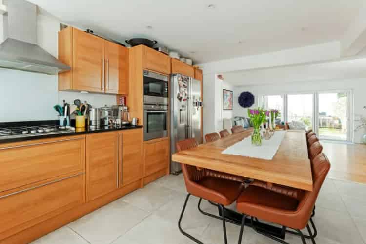 4 Bedroom Townhouse for Sale in Lynden Gate