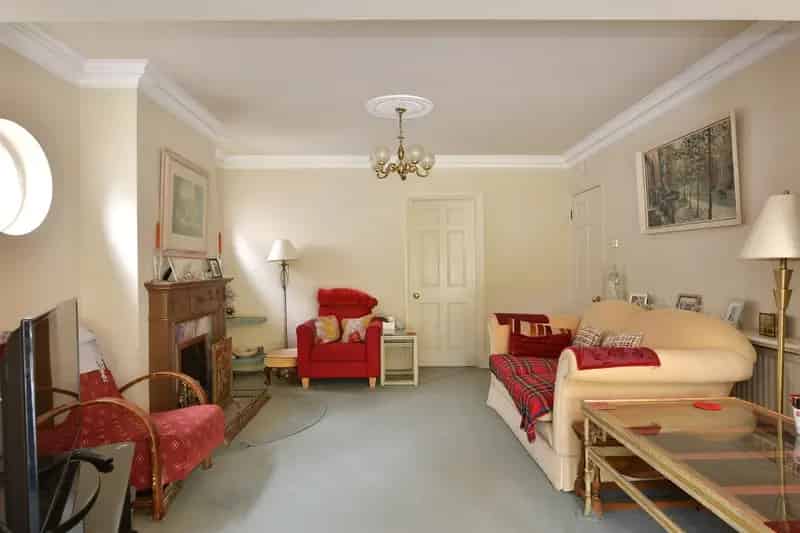 4 Bedroom Chalet Bungalow for Sale in Heaton Grange